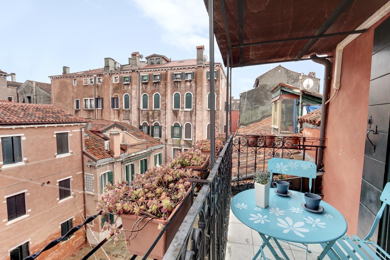 Via Garibaldi-Gigli Biennale Terrace By Wonderful Italy Apartman Velence Kültér fotó